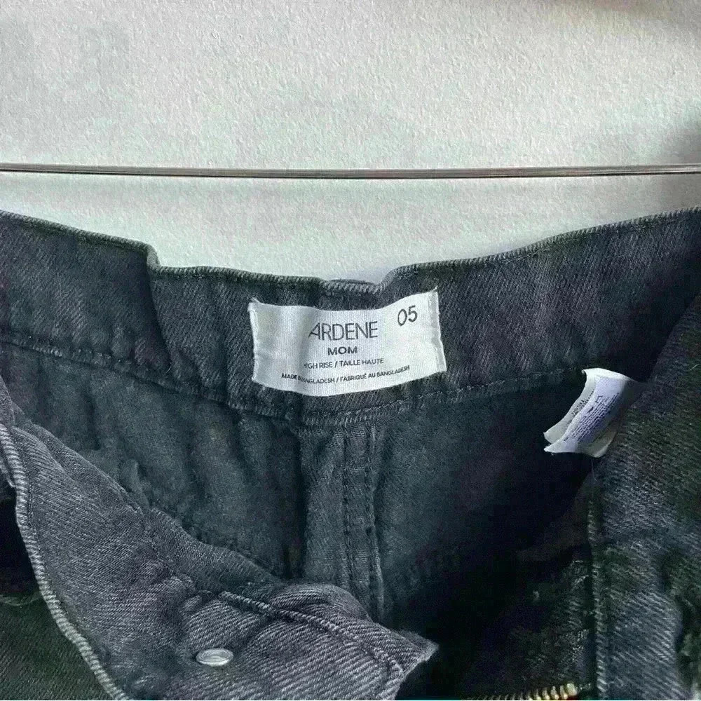 Ardene Mom Black High Rise Cotton  Denim Shorts size 5 (27) - Picture 6 of 8
